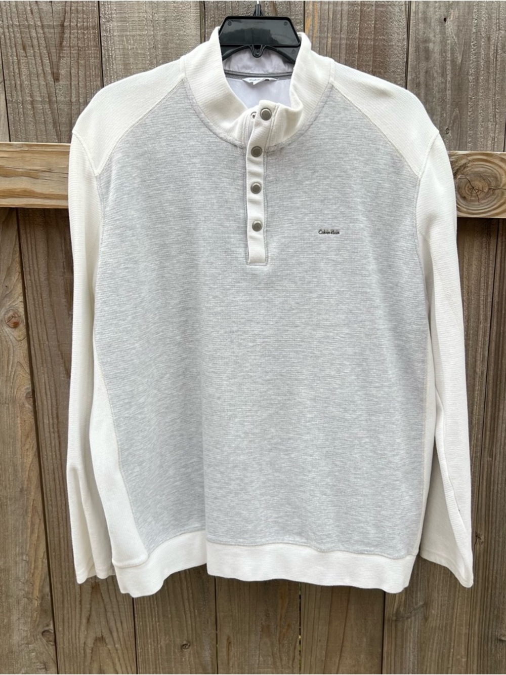 Calvin Klein Two-Tone Henley Pullover Sweater – Size 2XL